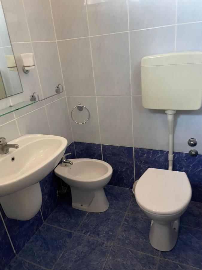 Hotel Vera تْشيزيناتيكو المظهر الخارجي الصورة