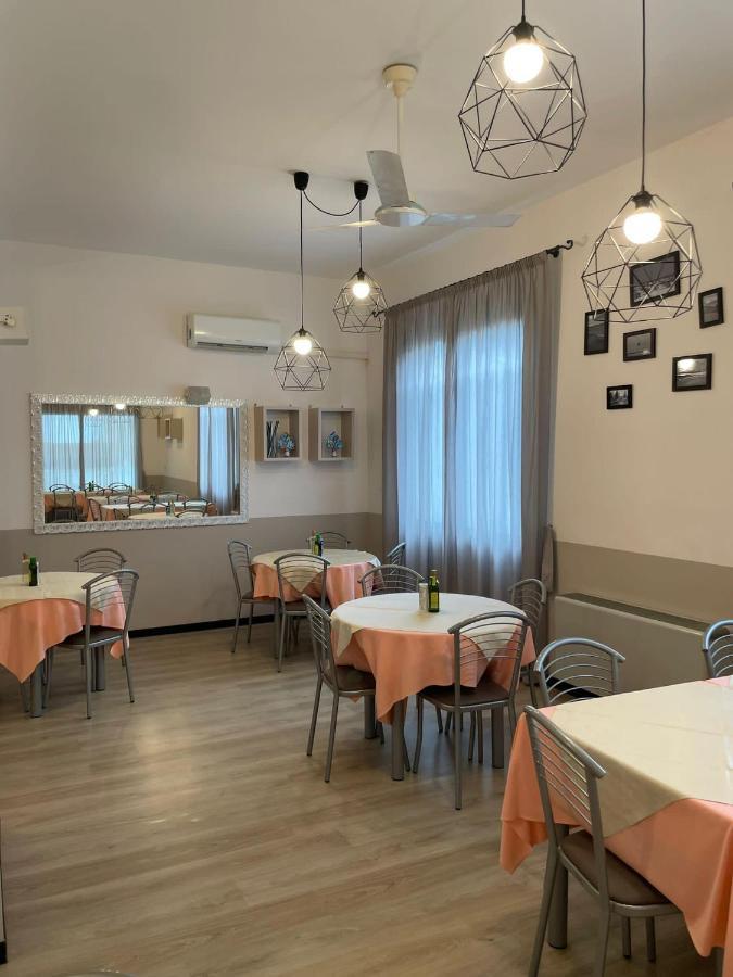 Hotel Vera تْشيزيناتيكو المظهر الخارجي الصورة