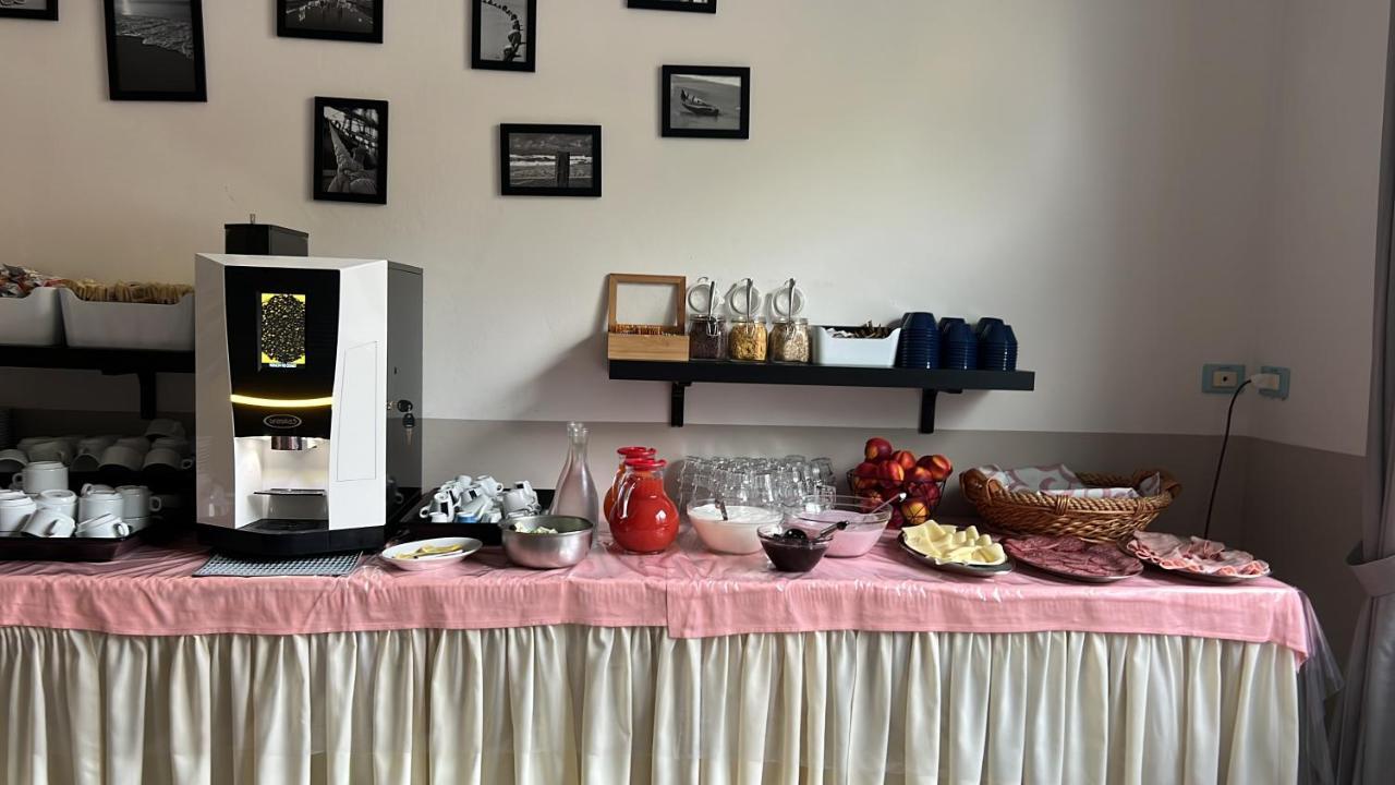Hotel Vera تْشيزيناتيكو المظهر الخارجي الصورة
